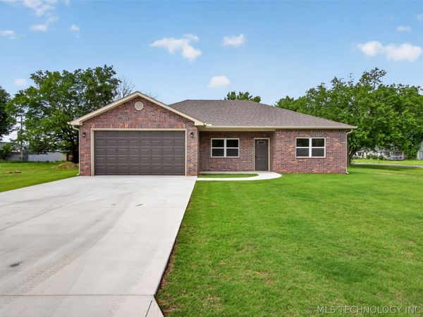 400 Vine Street , Chelsea, OK 74016