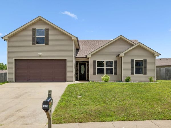 1075 Freedom Dr , Clarksville, TN 37042