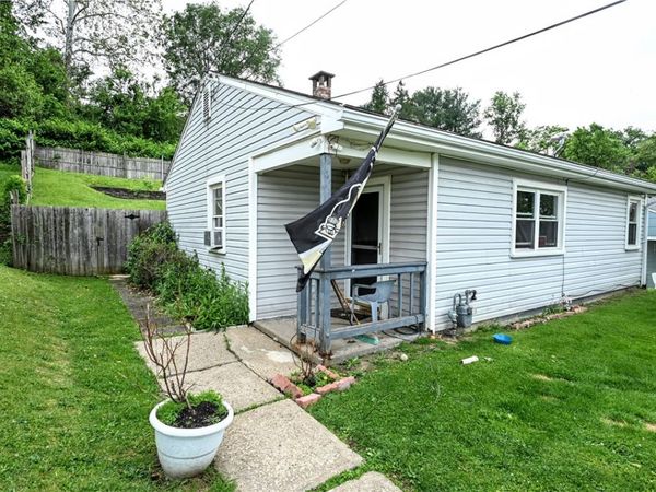 212 Dersam Street , Mckeesport, PA 15133