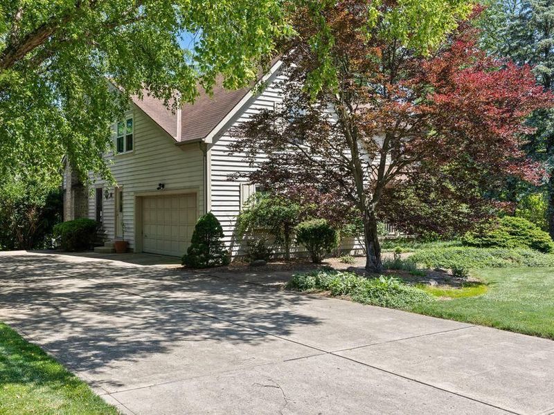 266 Oakham Court, Powell, OH 43065 Photo 2