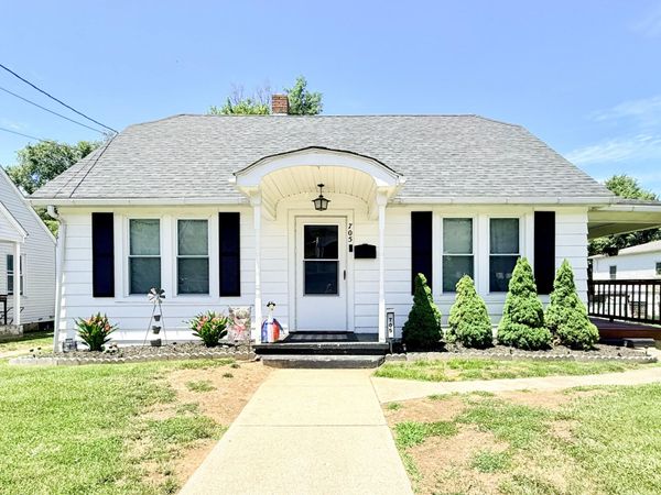 705 Westview, Narrows, VA 24124