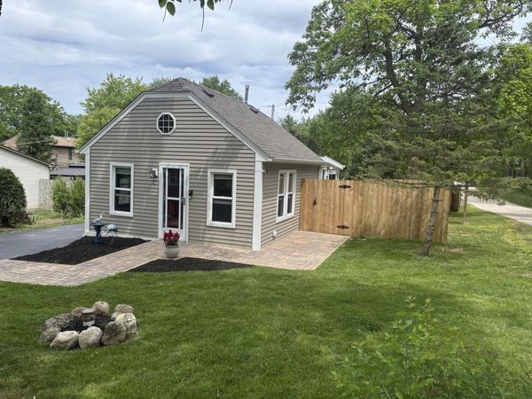 40261 W Beach Lane , Antioch, IL 60002