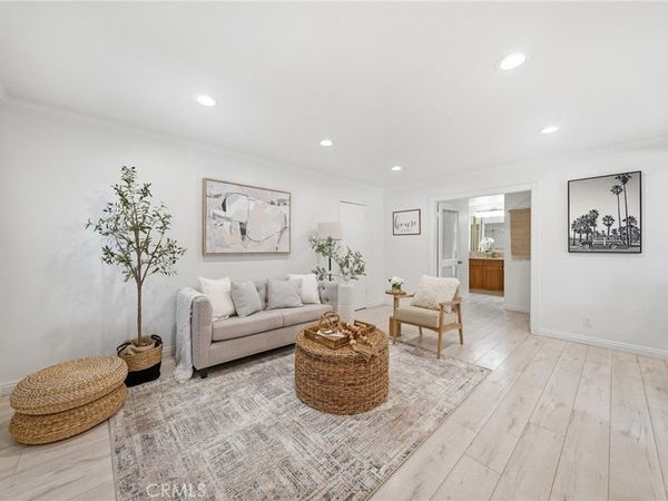 185 Streamwood, Irvine, CA 92620