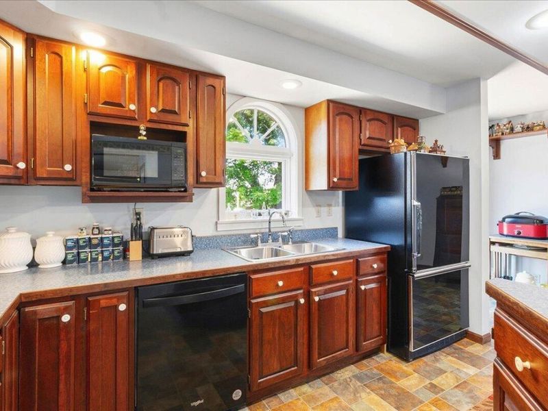 420 S Madriver Street, Bellefontaine, OH 43311 Photo 13