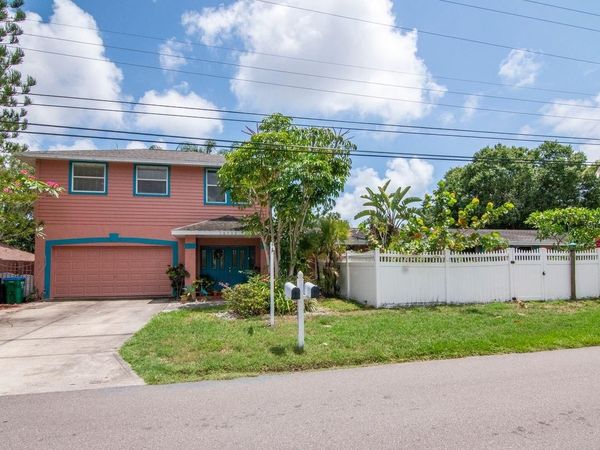 10532 67TH AVENUE, SEMINOLE, FL 33772
