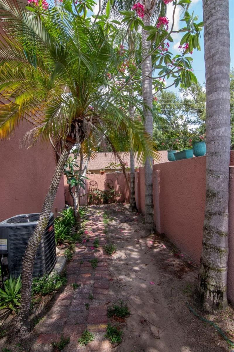 10532 67th Avenue, Seminole, FL 33772 Photo