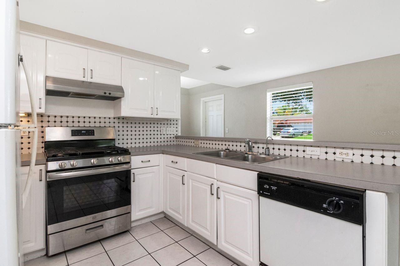 10532 67th Avenue, Seminole, FL 33772 Photo
