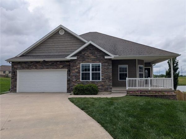 19246 Cherokee Court, St Joseph, MO 64505