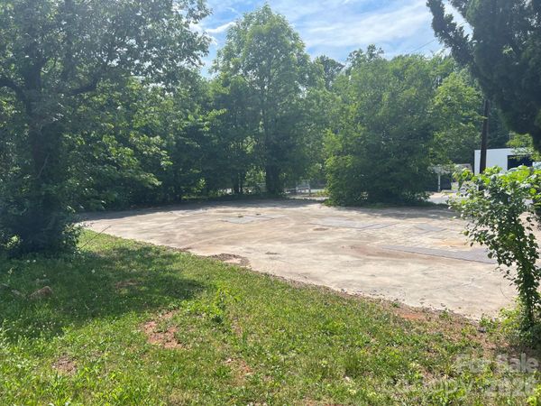 2300 E Independence Boulevard , Charlotte, NC 28205