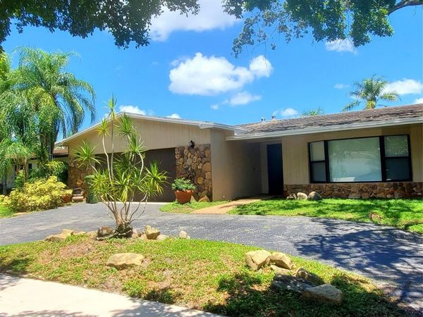 1421 NW 114th Avenue, Pembroke Pines, FL 33026