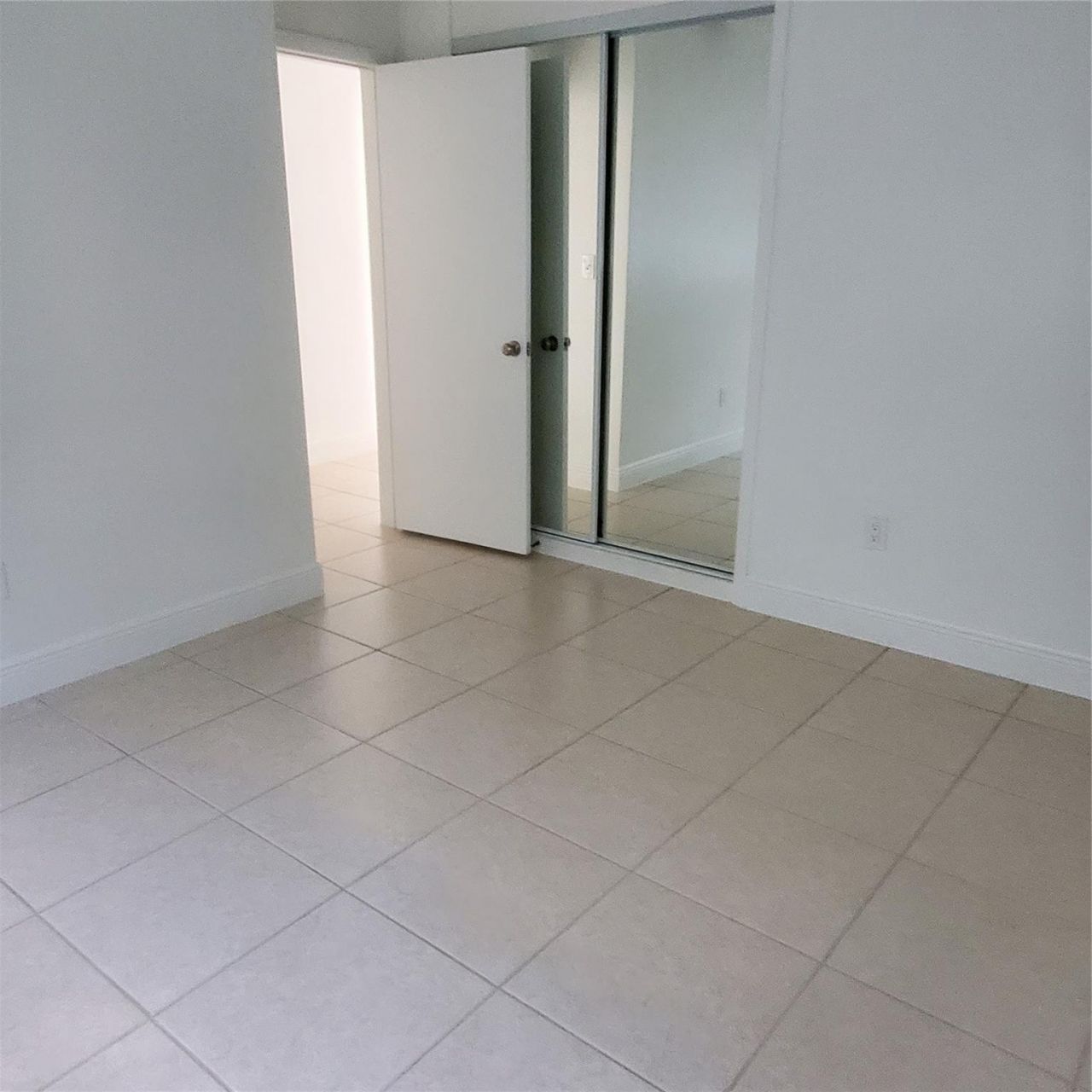 1421 NW 114th Avenue, Pembroke Pines, FL 33026 Photo