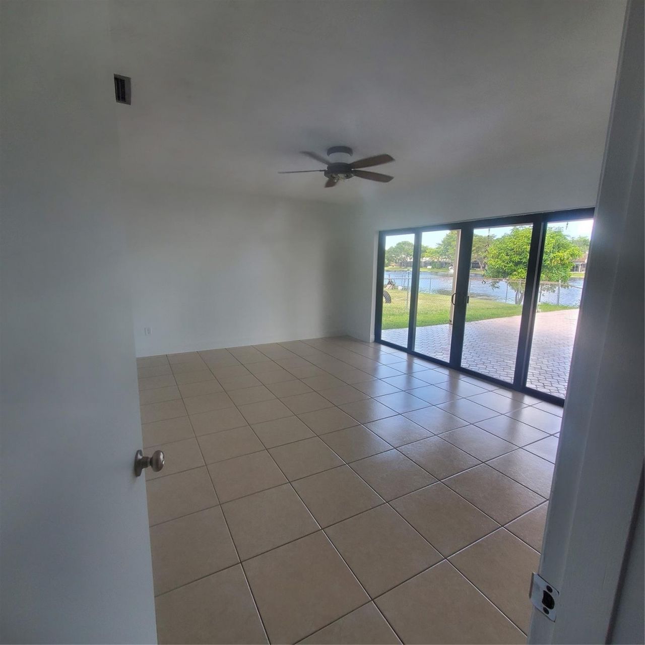 1421 NW 114th Avenue, Pembroke Pines, FL 33026 Photo