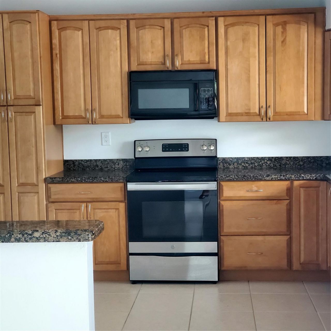 1421 NW 114th Avenue, Pembroke Pines, FL 33026 Photo