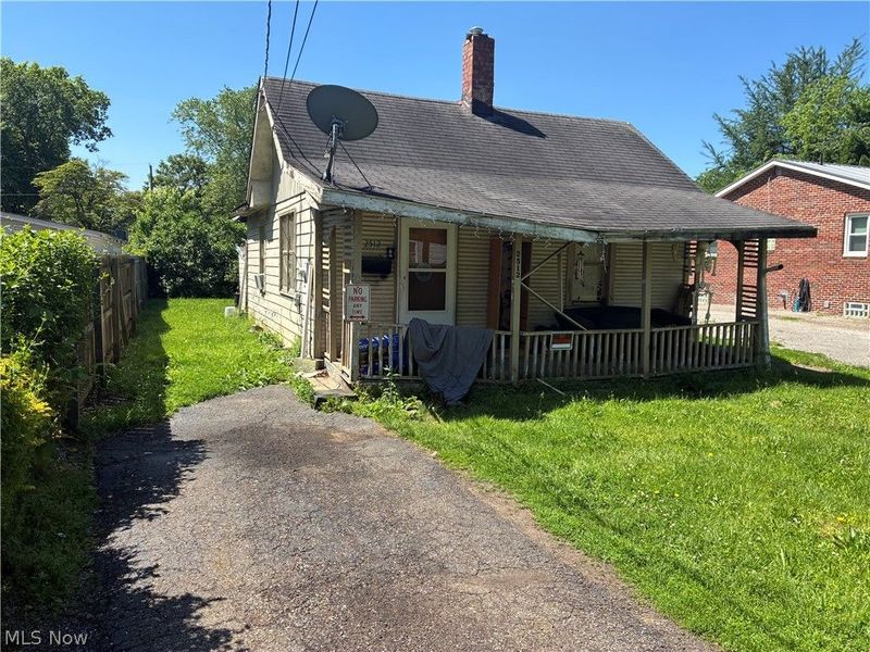 2512 42nd Street NW, Canton, OH 44709 Photo 2