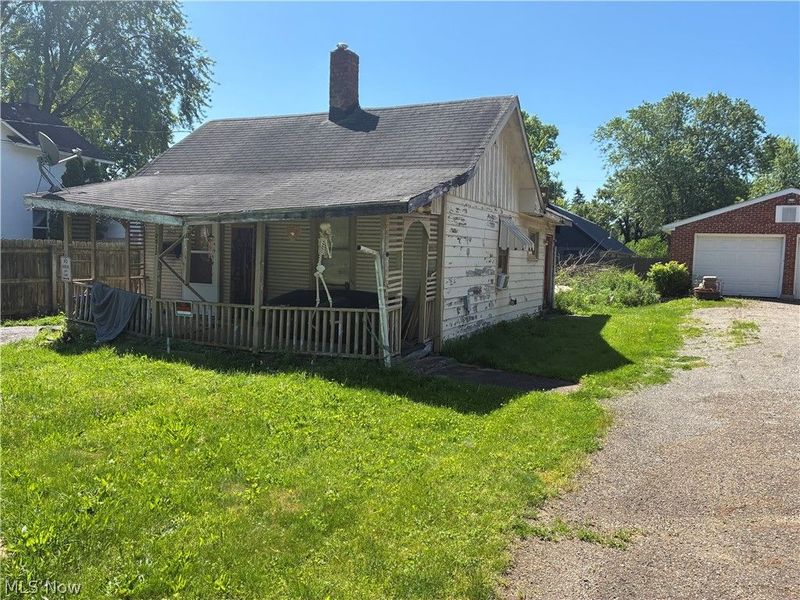 2512 42nd Street NW, Canton, OH 44709 Photo 3