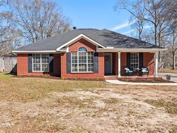 6780 Barnes Drive E, Theodore, AL 36582