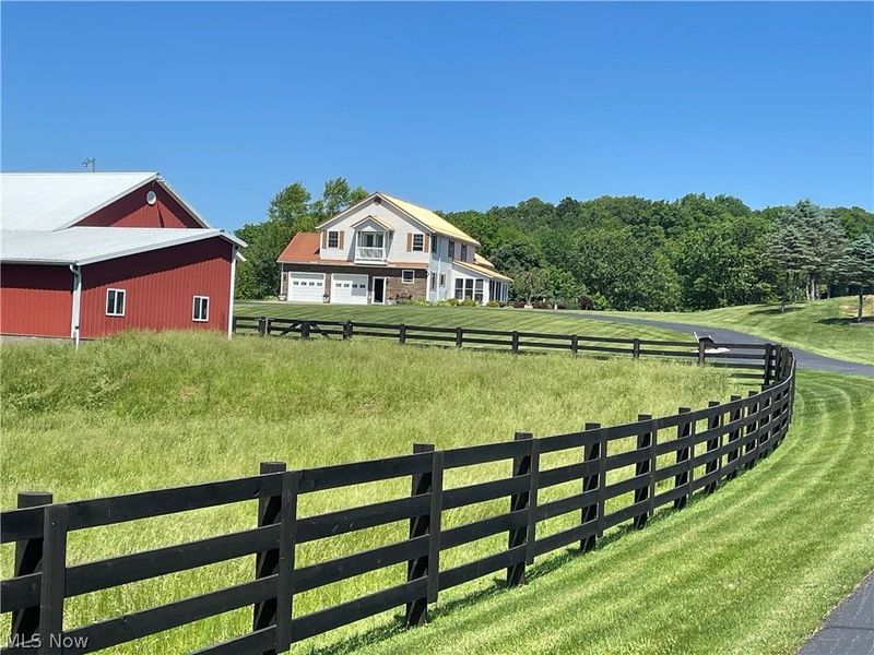 3870 Van Winkle Rd, Frazeysburg, OH 43822 Photo 1