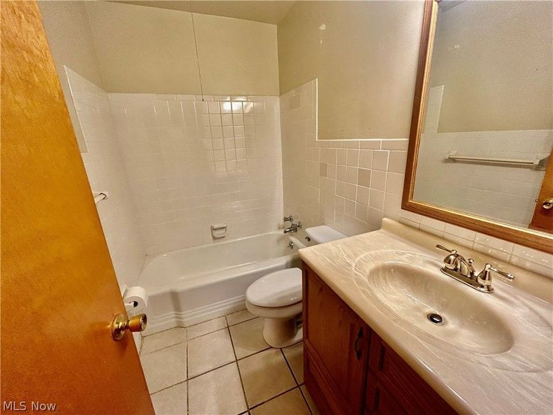 501 Edison Street, Struthers, OH 44471 Photo 12