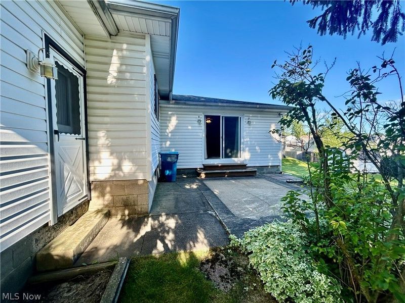 501 Edison Street, Struthers, OH 44471 Photo 5
