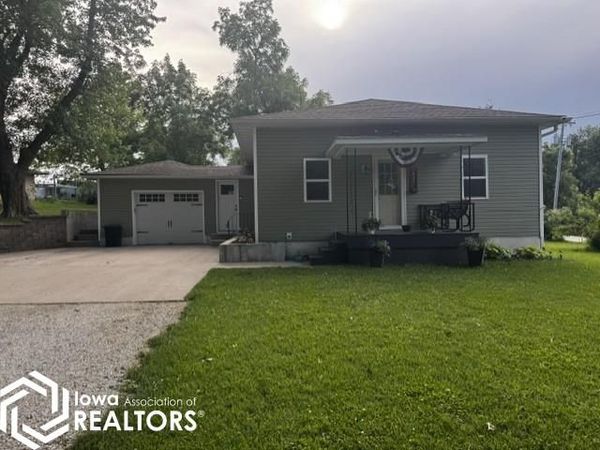 211 N Liberty, Cincinnati, IA 52549