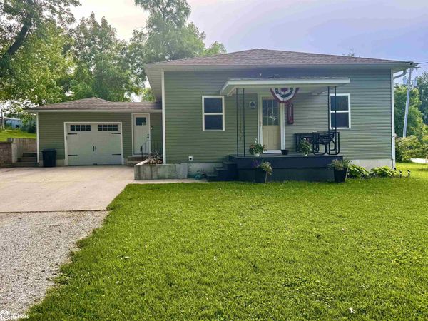 211 N Liberty, Cincinnati, IA 52549
