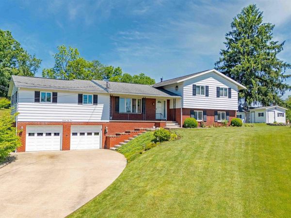 1354 Pineview Drive, Morgantown, WV 26505