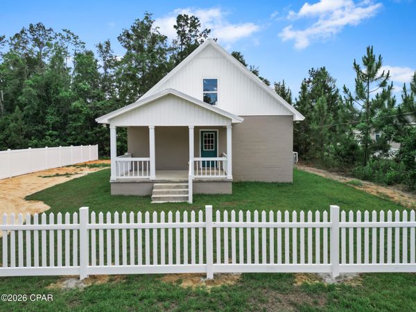 10477 NW Azalea Street , Bristol, FL 32321
