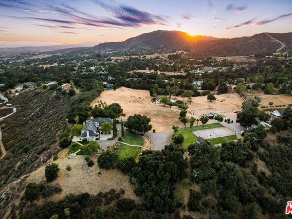40335 Avenida Altejo Bella, Cherry Valley, CA 92223