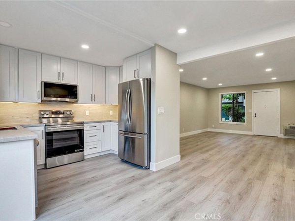93 Streamwood, Irvine, CA 92620