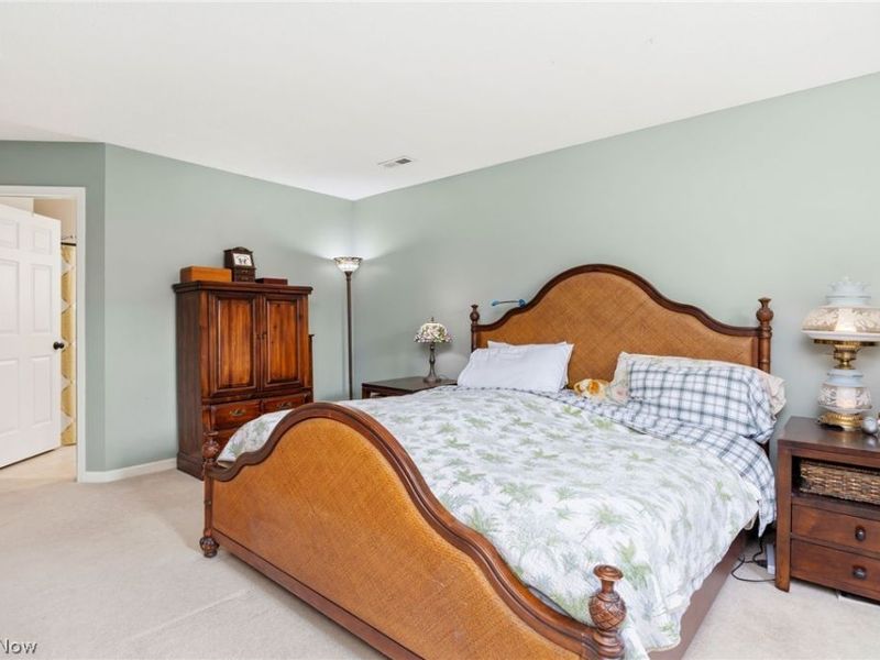 8524 Wayside Drive, Olmsted Township, OH 44138 Photo 19