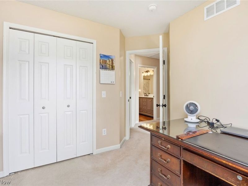 8524 Wayside Drive, Olmsted Township, OH 44138 Photo 24