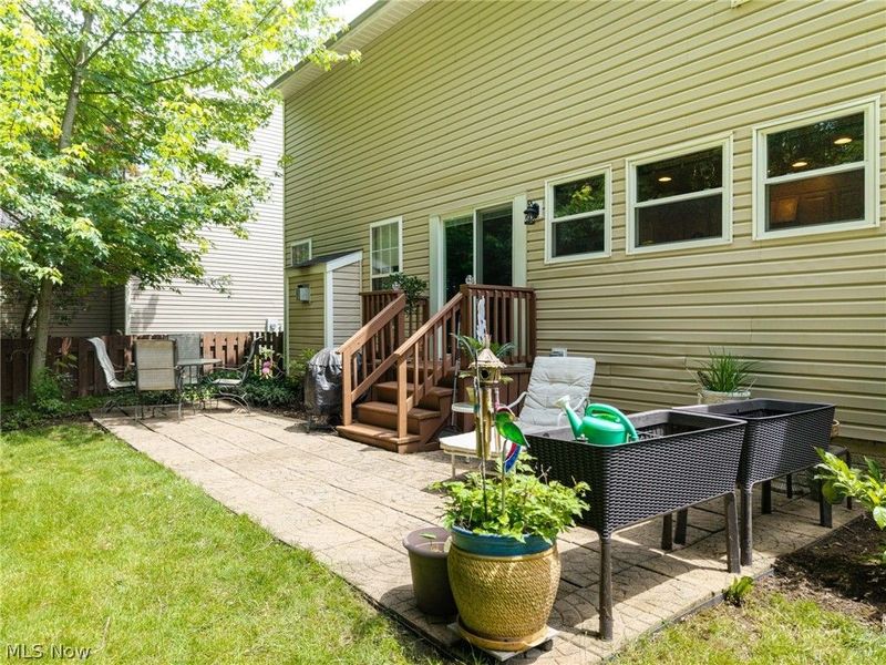 8524 Wayside Drive, Olmsted Township, OH 44138 Photo 5