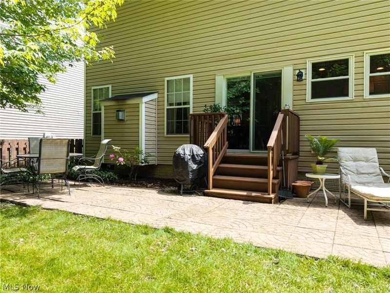 8524 Wayside Drive, Olmsted Township, OH 44138 Photo 6