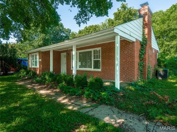 377 N Schlueter Avenue, St Louis, MO 63135