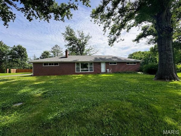 2550 Bluffwood Drive , Unincorporated, MO 63129