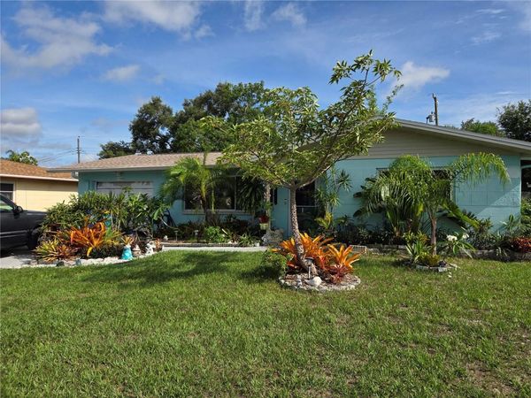 11066 102ND AVENUE , SEMINOLE, FL 33778