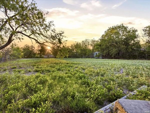 1135 SW 35th, San Antonio, TX 78237