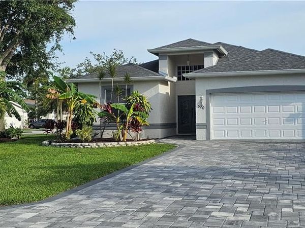 520 Crossfield CIR , NAPLES, FL 34104