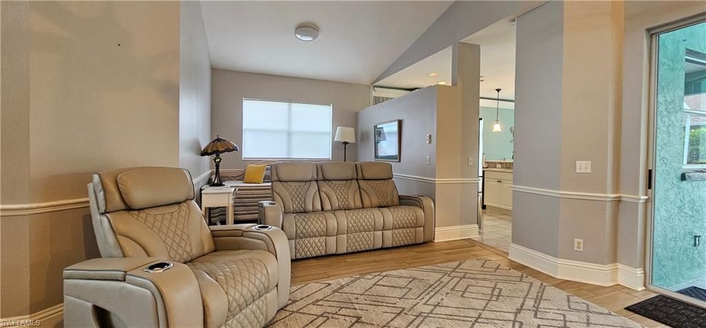 520 Crossfield Cir , Naples, FL 34104 Photo