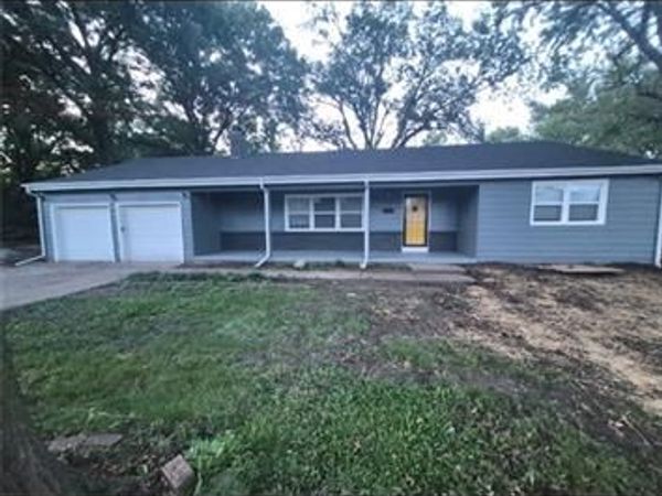 7310 High Groove Road, Grandview, MO 64030