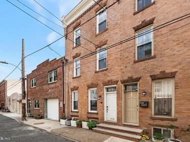 936 HALL STREET , PHILADELPHIA, PA 19147