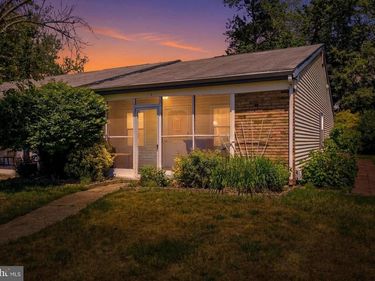 135 HUNTINGTON DRIVE, SOUTHAMPTON, NJ 08088