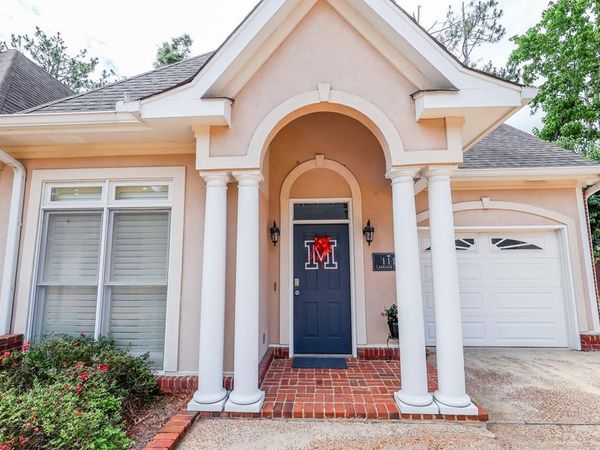 111 Carriage Cv, Oxford, MS 38655