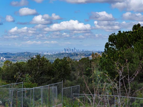 1205 E Loma Alta Drive, Altadena, CA 91001