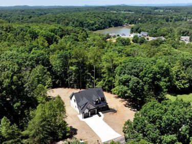 165 Sassafras Ct., Moneta, VA 24121