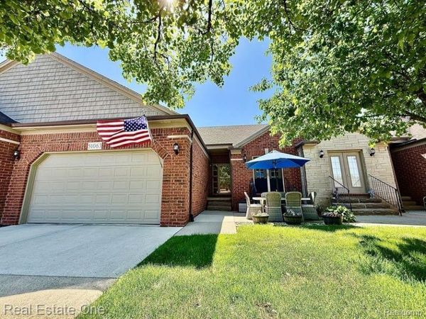 51063 Paxton Drive, Chesterfield Twp, MI 48051