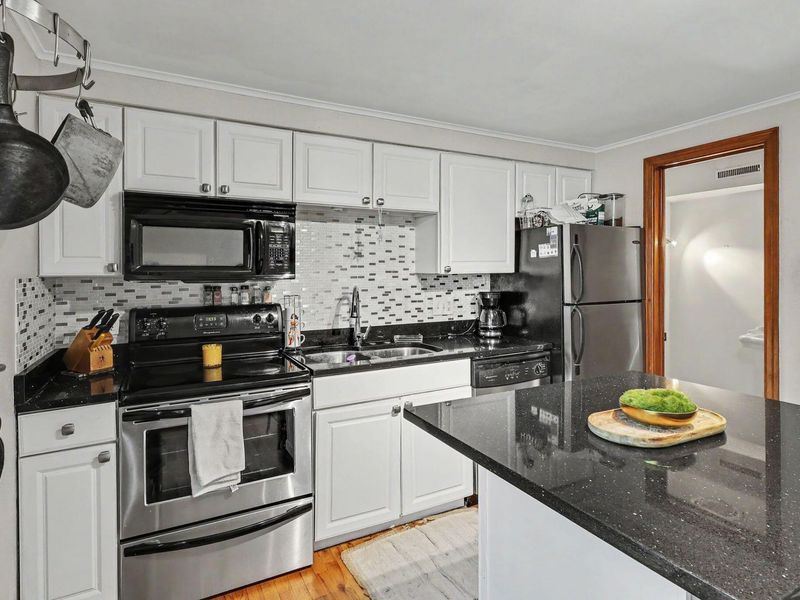 4337 Latin Lane, Unit 109, Columbus, OH 43220 Photo 4