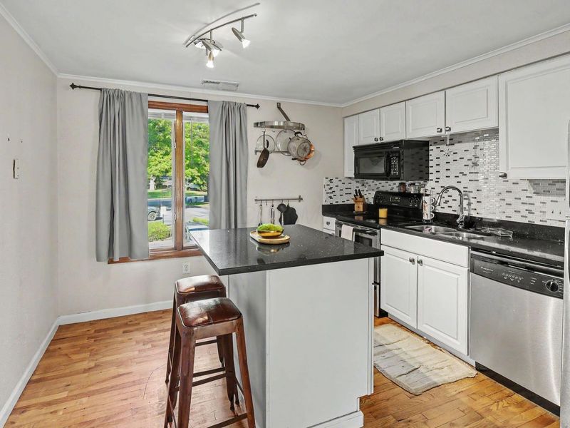 4337 Latin Lane, Unit 109, Columbus, OH 43220 Photo 5