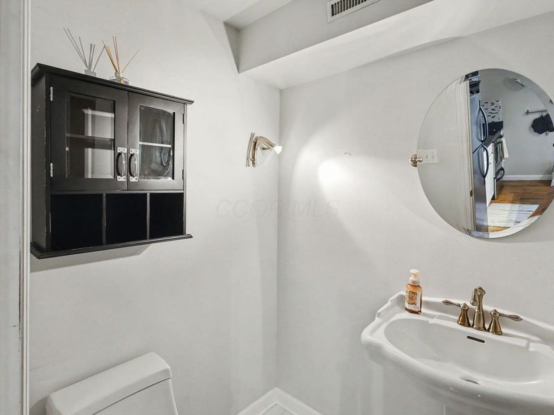 4337 Latin Lane , Unit 109, Columbus, OH 43220 Photo 6