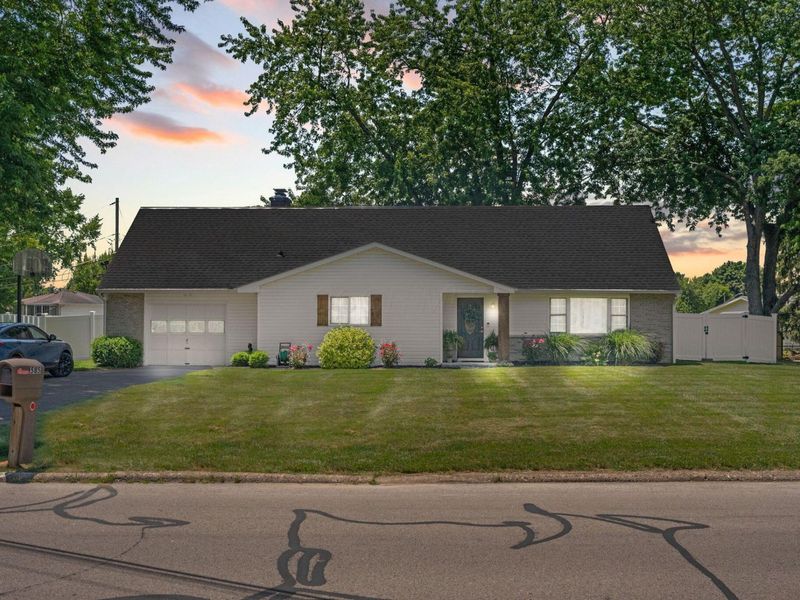 585 Edgewood Drive, Circleville, OH 43113 Photo 1